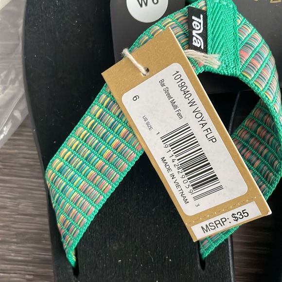 BNWT Teva Voya - Size 6 - Picture 4 of 4